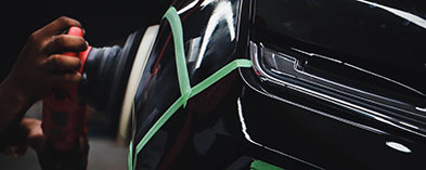 car.detailing buffing the paint on a car